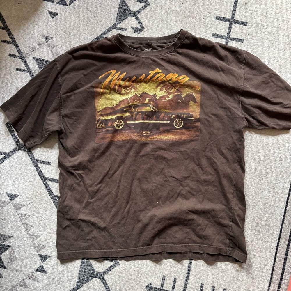 Mustang Graphic Short Sleeve T-Shirt | Size XXL | Brown